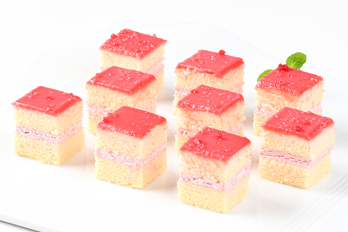 プチケーキ あまおうイチゴ（カット済）